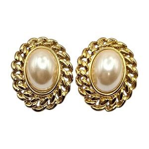 Oval Shaped Off - White Earrings Pierced Acrylic Cabochon Like Chain Link Edge